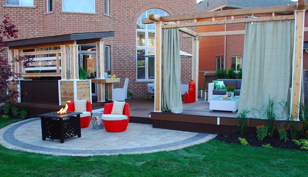 "Lounge" deck design